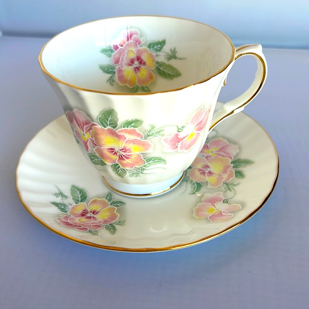 Ditches Bone China Tea Cup & Saucer Set Pink Flowers Gold Trim